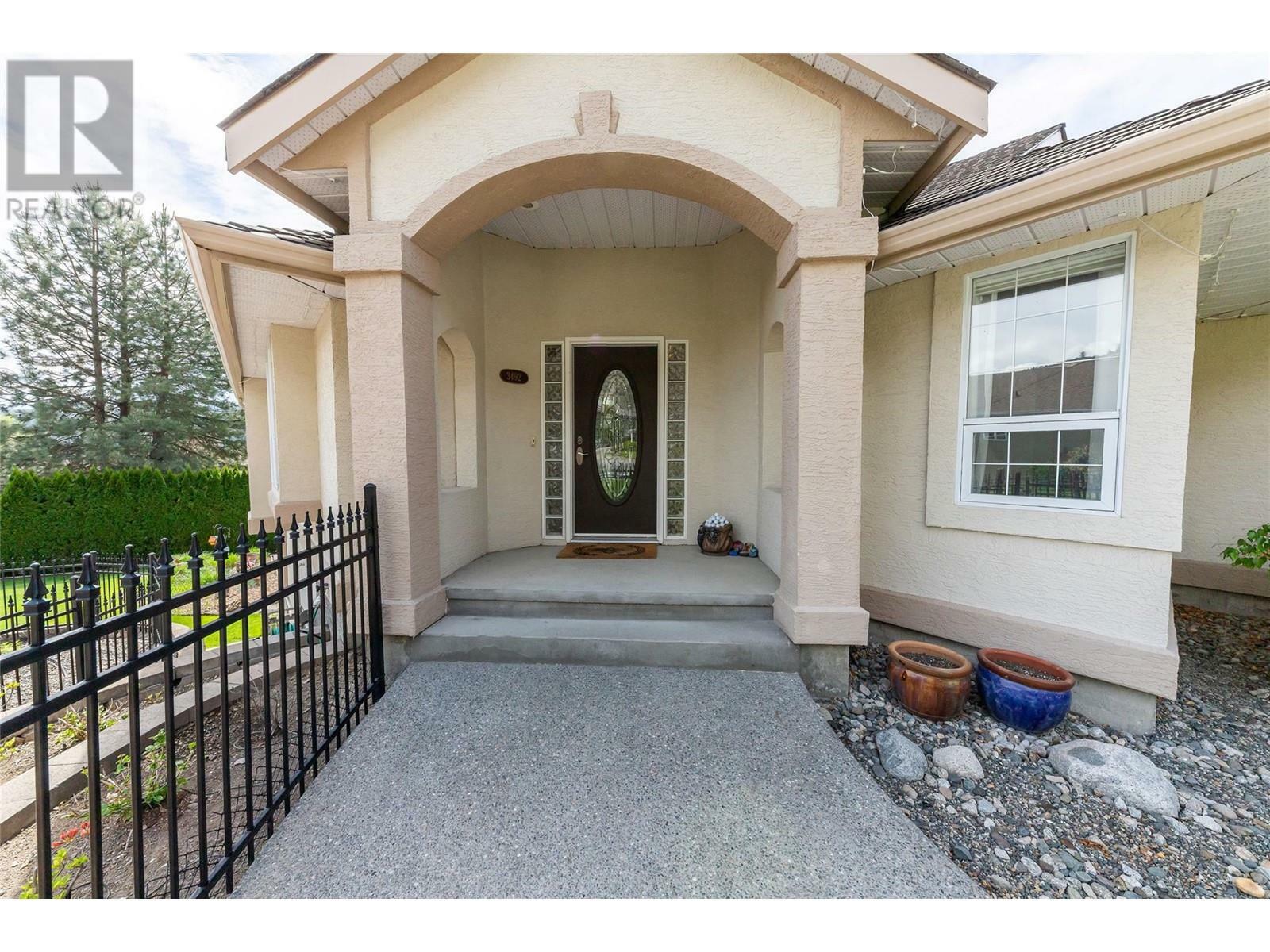 Property Photo: 3492 Navatanee Drive BC V2H 1S1