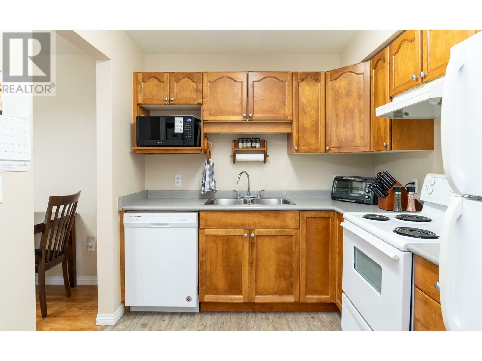 Property Photo: 640 3 Street Southwest 107 BC V1E 2R3
