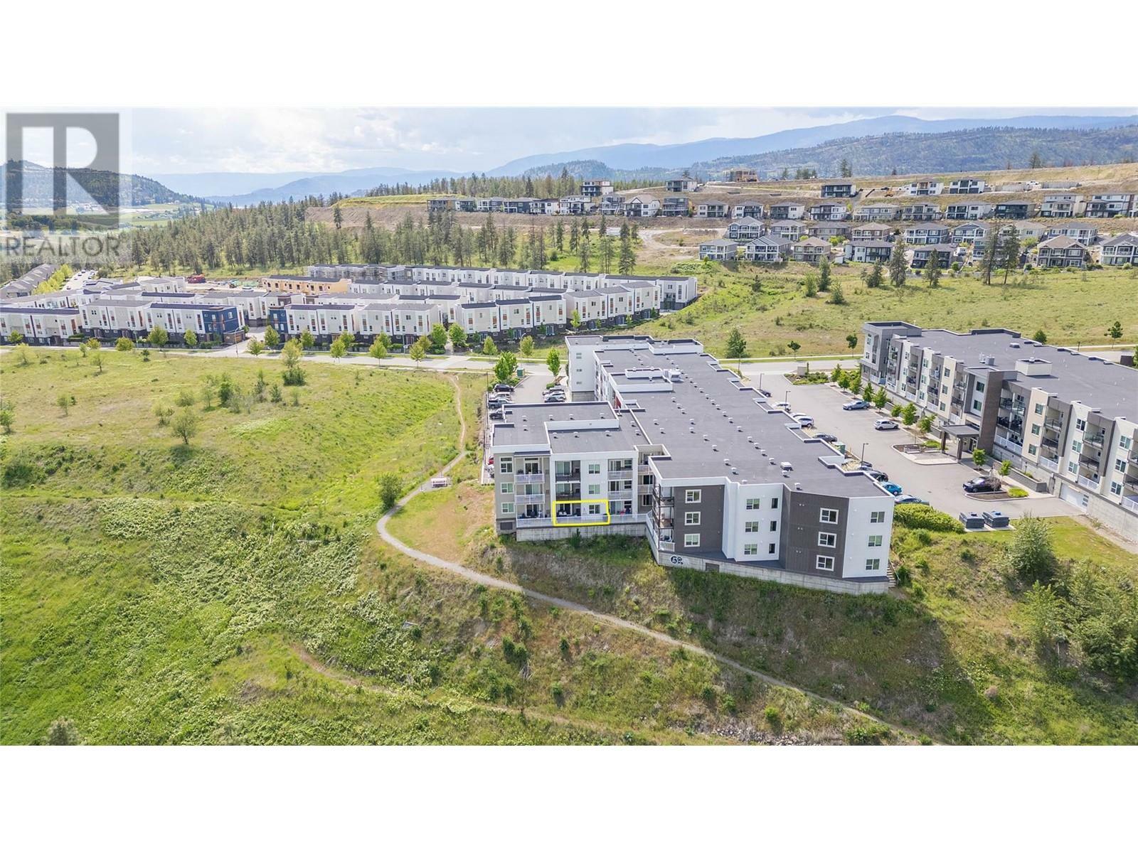 Property Photo: 625 Academy Way 130 BC V1V 0E3