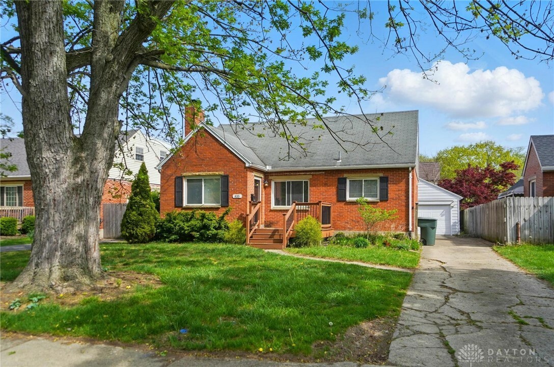 Property Photo: 835 Greenmount Boulevard OH 45419