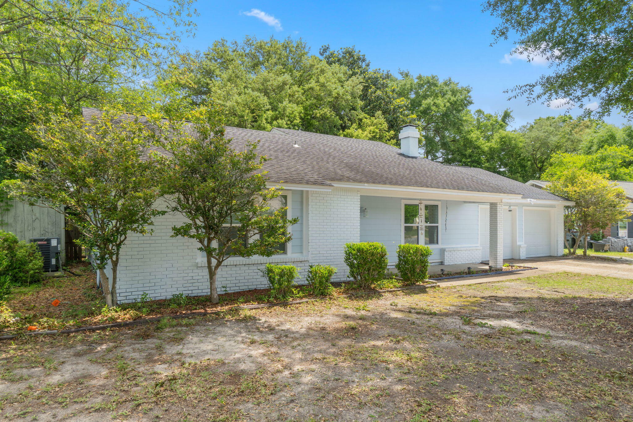 Property Photo: 8150 Northpointe Boulevard FL 32514