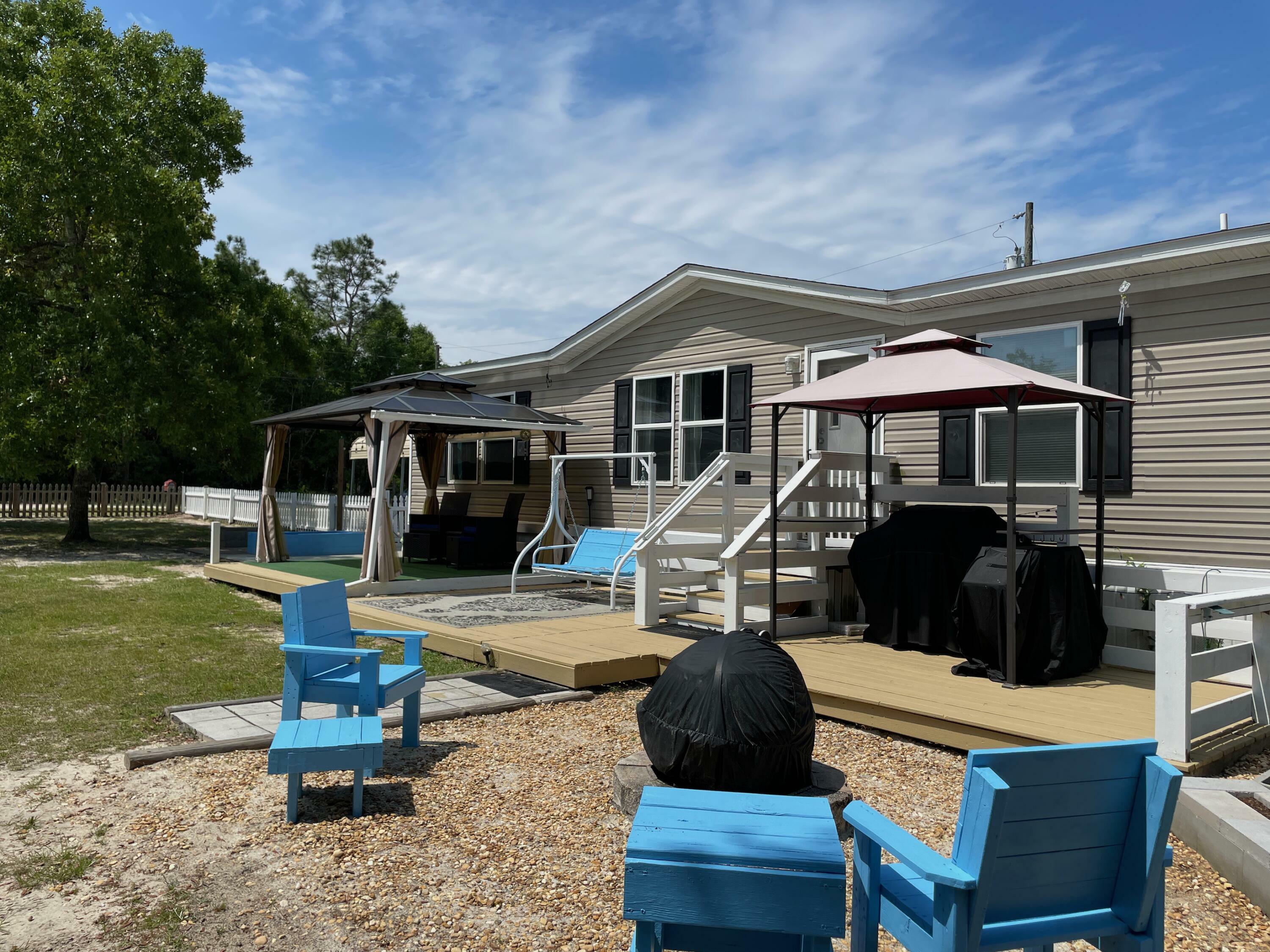 Property Photo: 763 Golden Court FL 32539