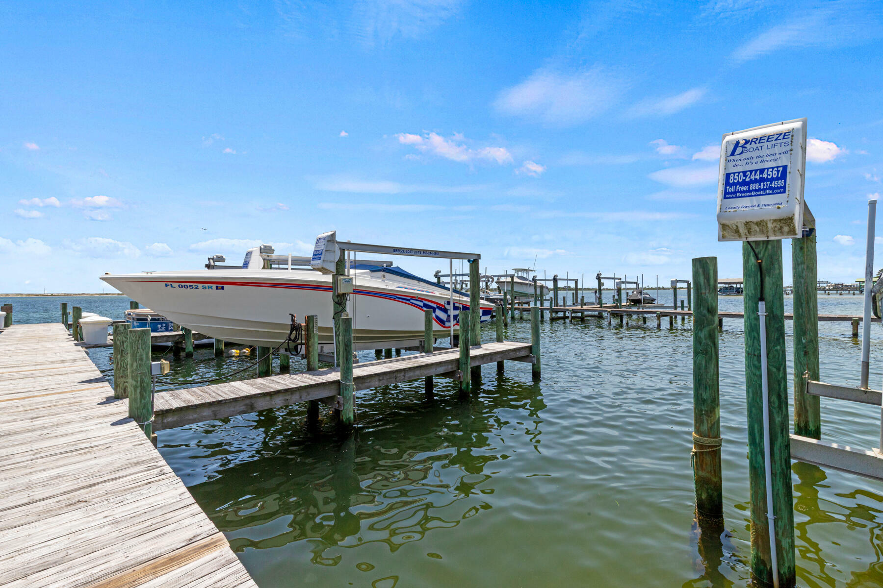 Property Photo: 492 Soundview Court FL 32569