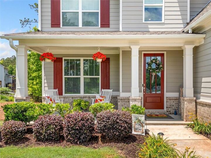 Property Photo: 33 New Kent Court GA 30180