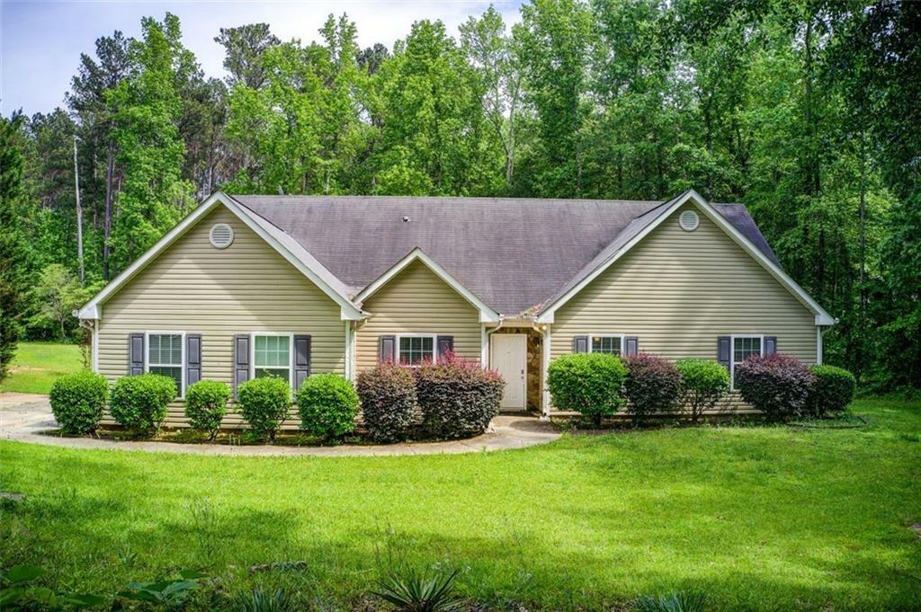 Property Photo: 414 Pamela Court GA 30252