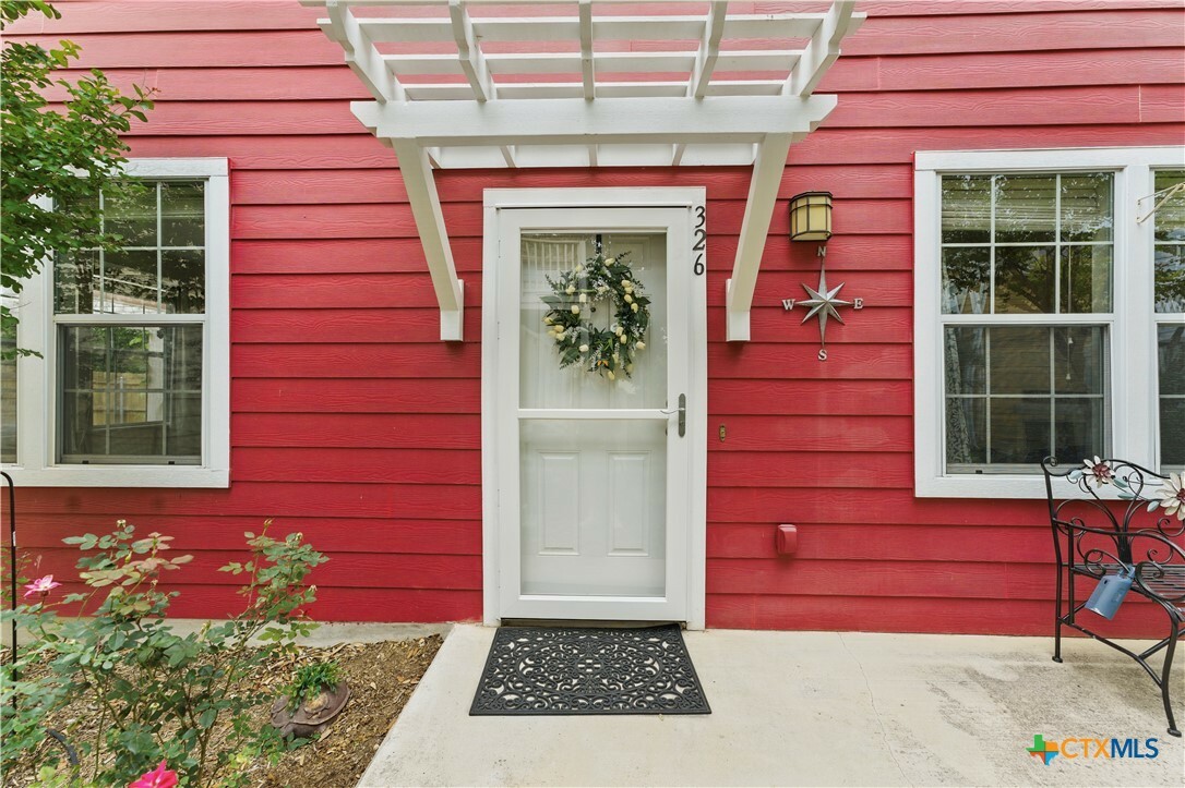 Property Photo: 326 Trestle Tree TX 78666