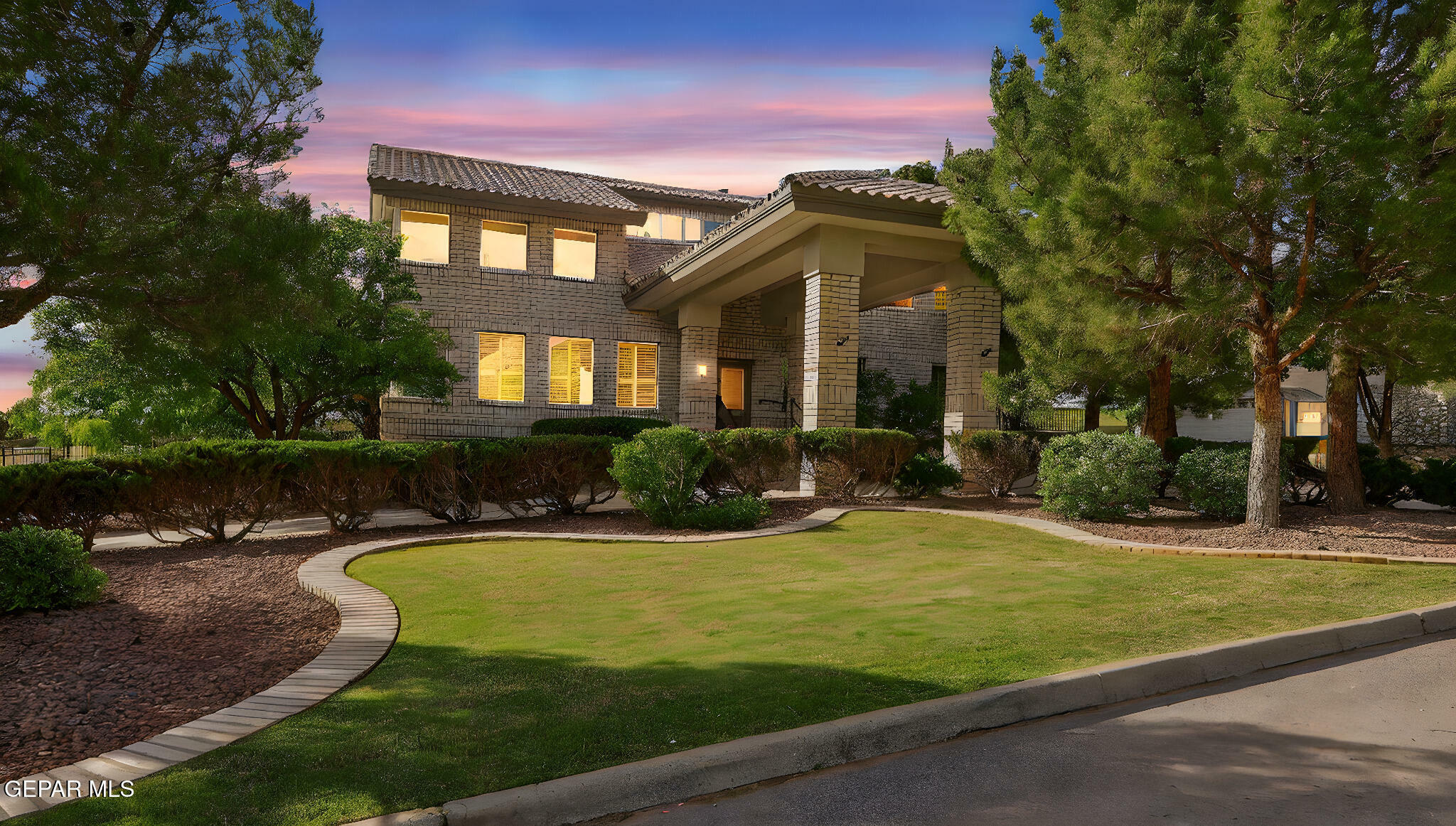 Property Photo: 909 Singing Hills Drive TX 79912