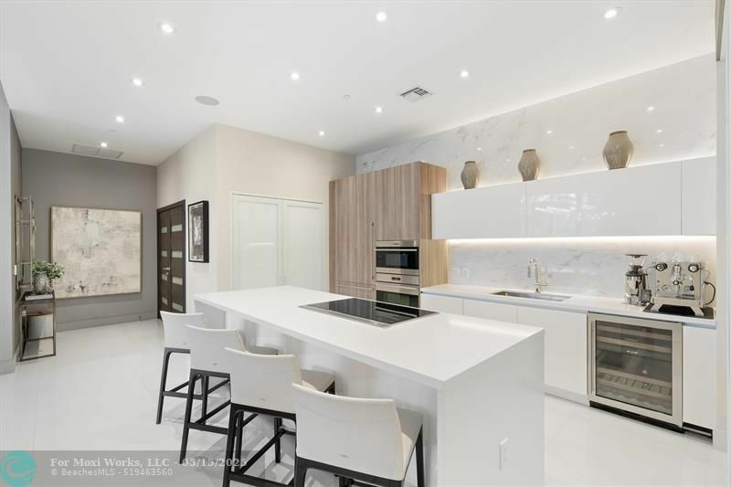 Property Photo: 701 N Fort Lauderdale Beach Blvd 212 FL 33304