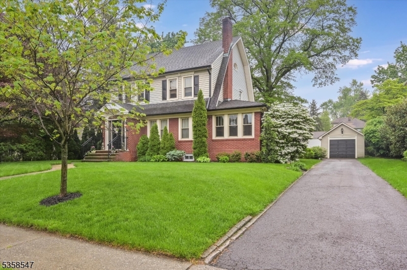 Property Photo: 18 Warren Pl NJ 07452
