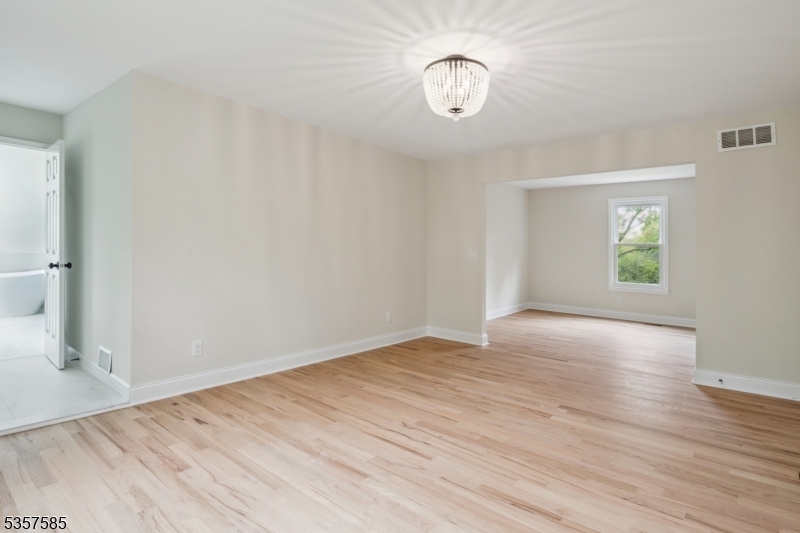14 Edgewood Rd  Branchburg Twp. NJ 08853 photo