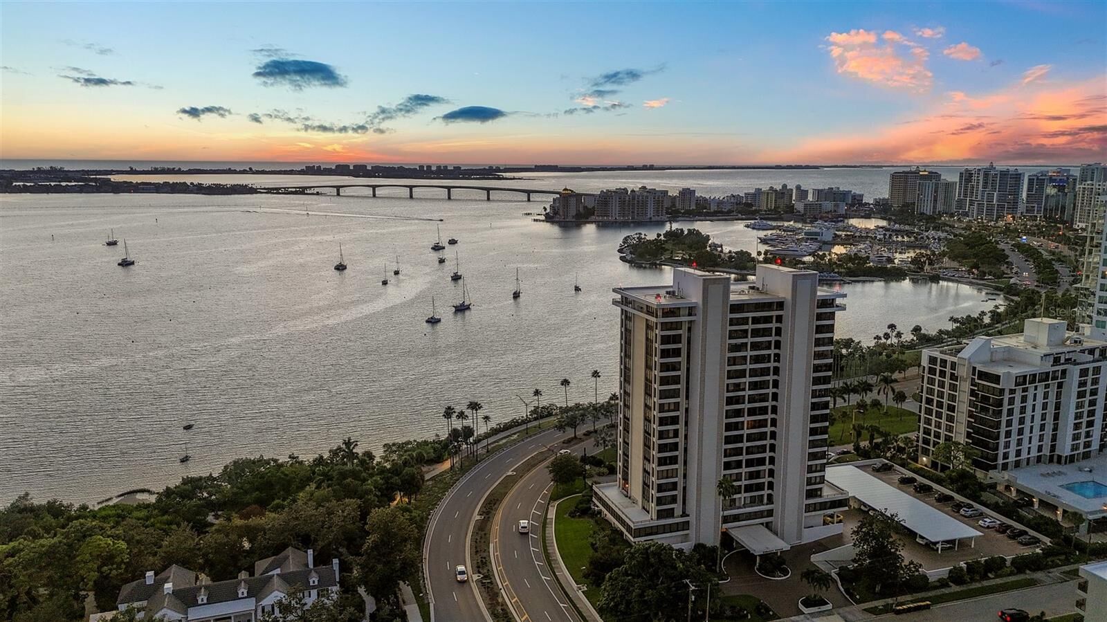 Property Photo: 770 Palm Avenue 903 FL 34236