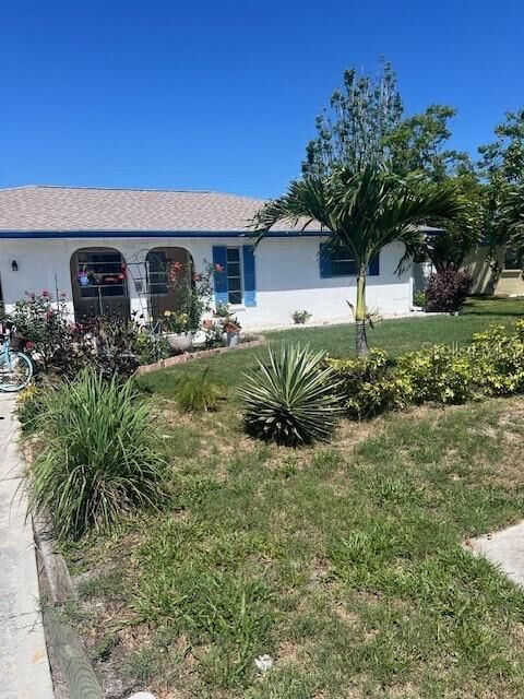 Property Photo: 3031 Englewood Road FL 34293