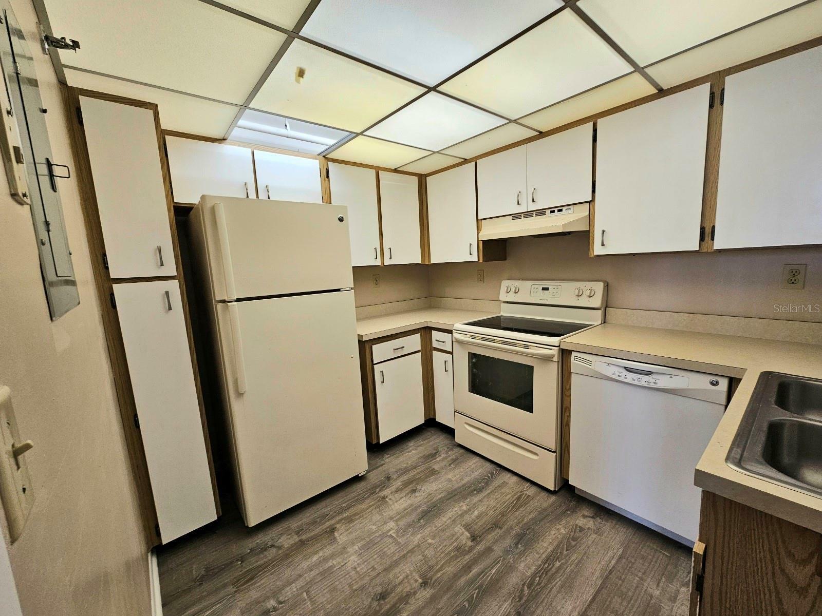 Property Photo: 21405 Olean Boulevard 610 FL 33952