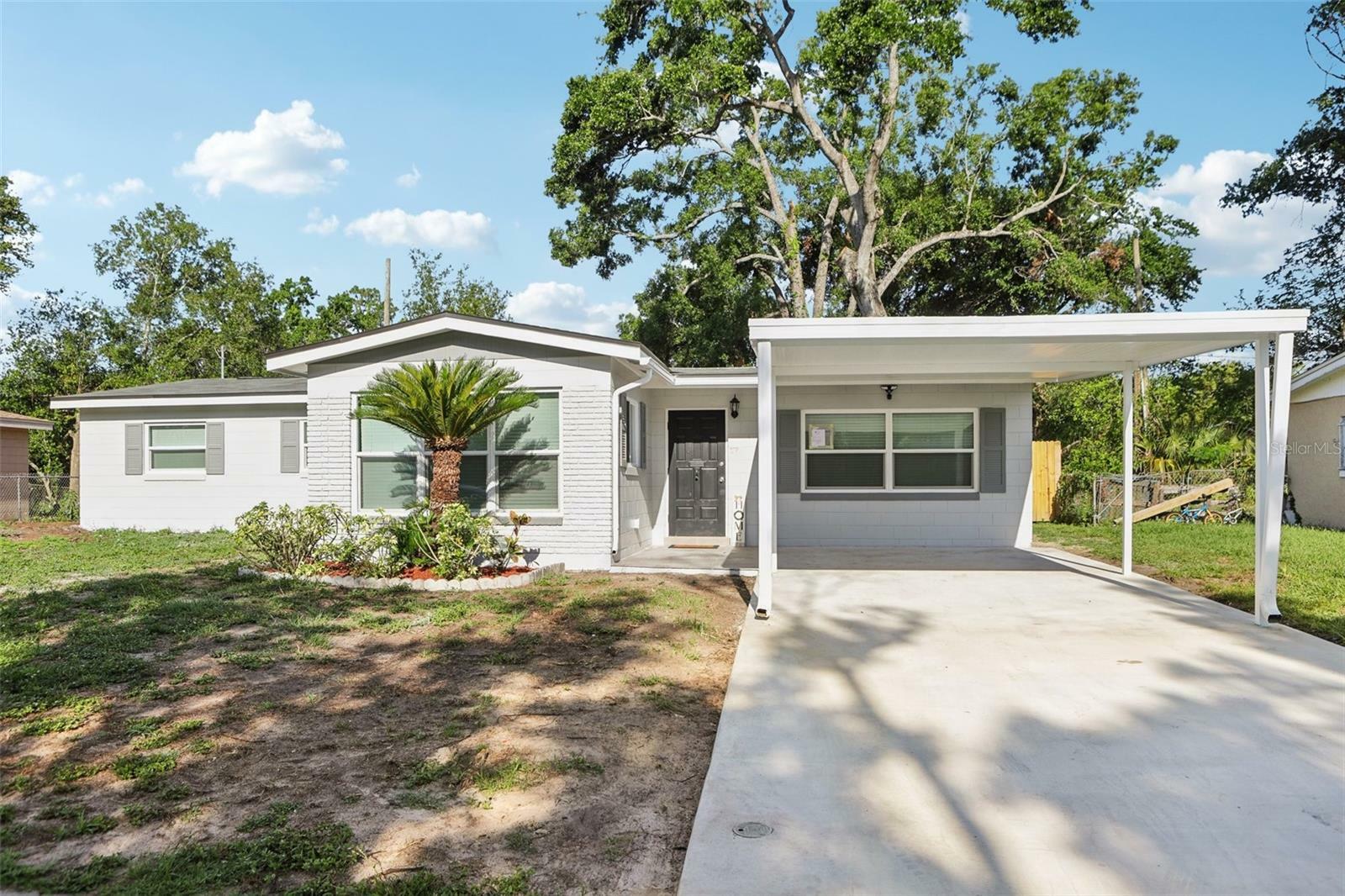 Property Photo: 7110 Bonito Street FL 33617