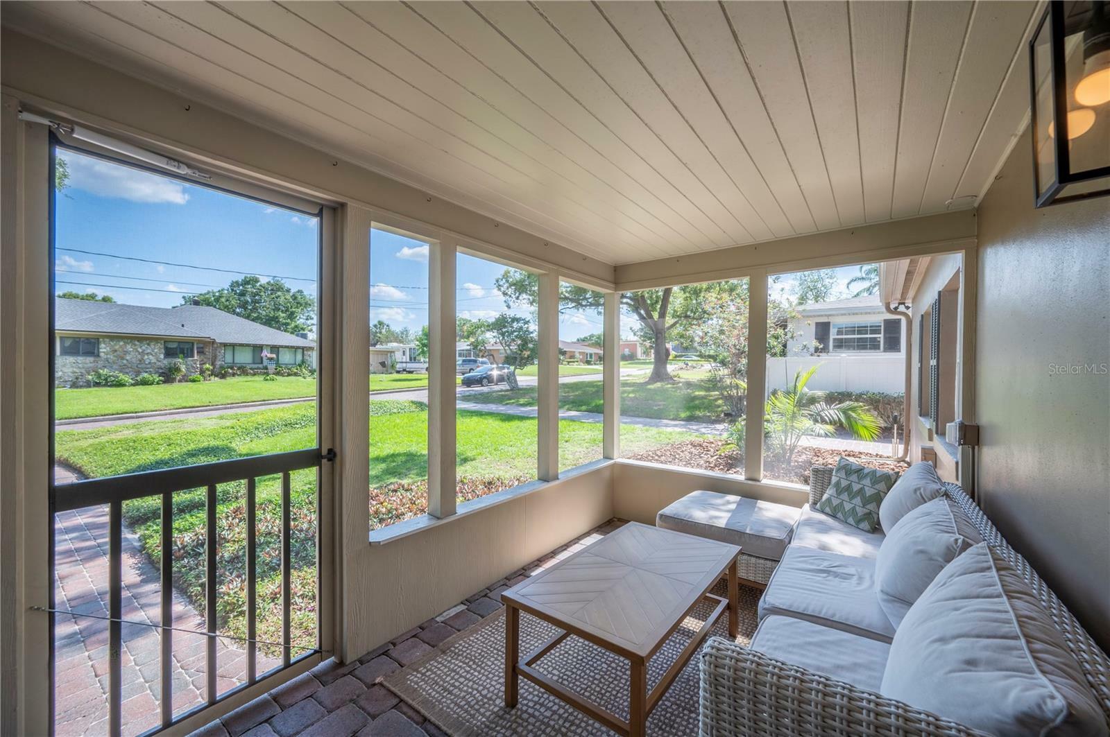 Property Photo: 916 Woodward Street FL 33803
