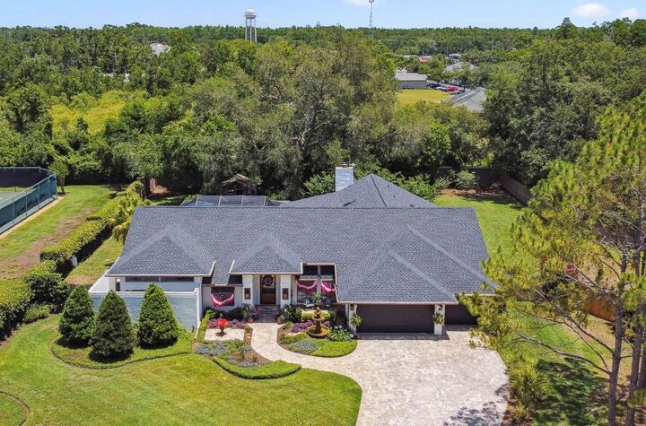 506 Crystal Grove Boulevard  Lutz FL 33548 photo