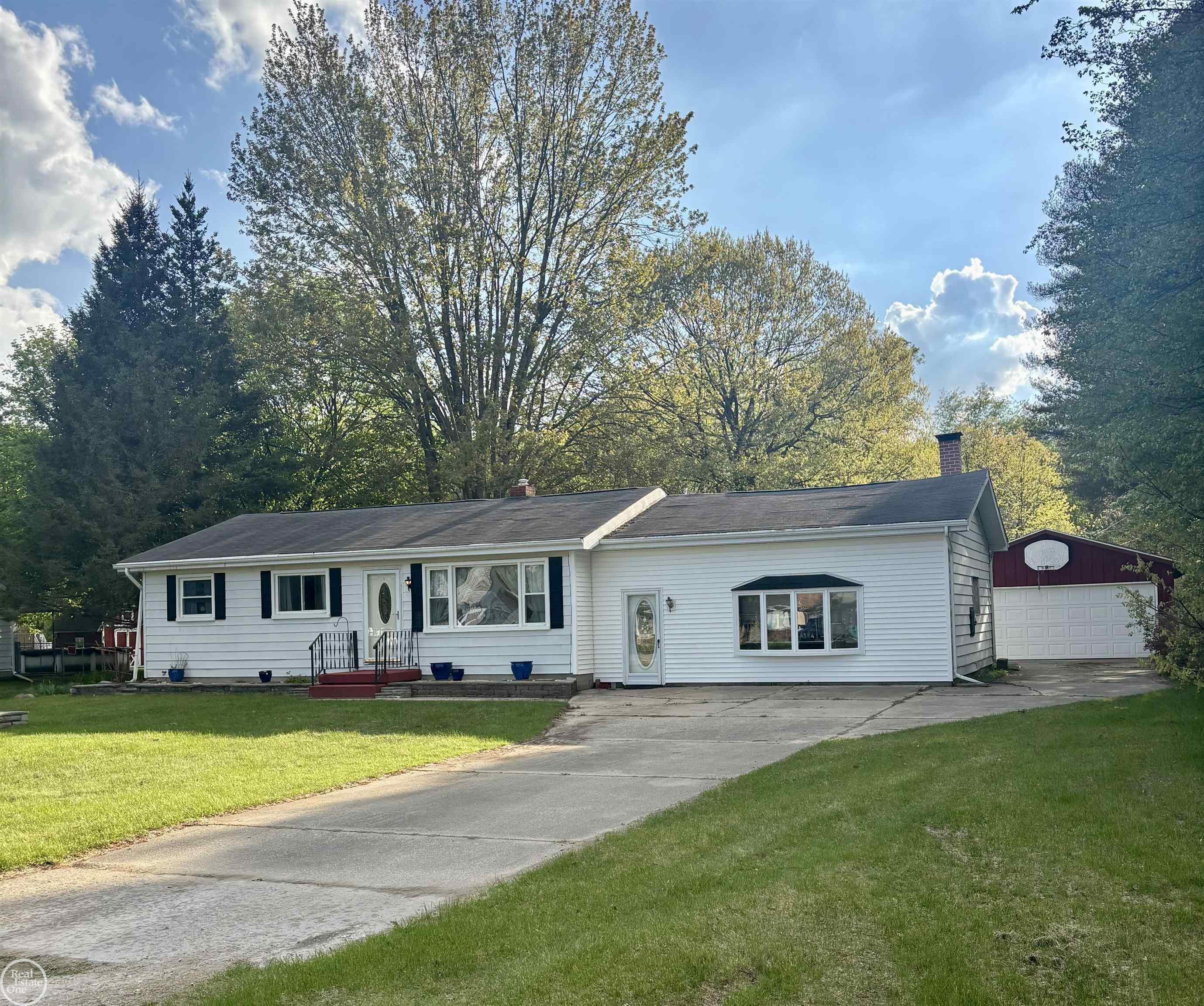 Property Photo:  3325 N Range Street  MI 48060 