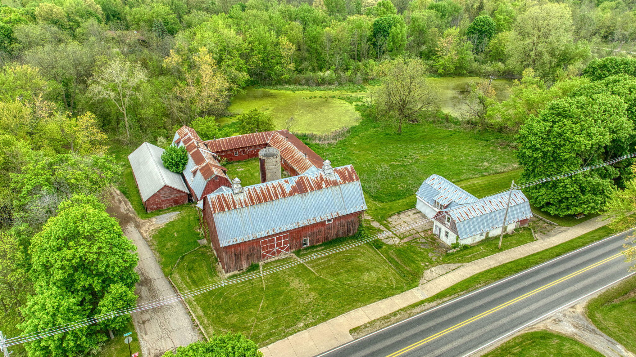 Property Photo: 5280 Jefferson Road MI 49234