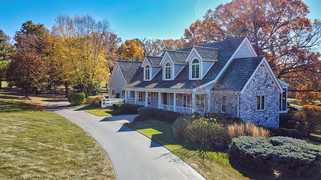 Property Photo: 3916 Windmere Lane IL 60051