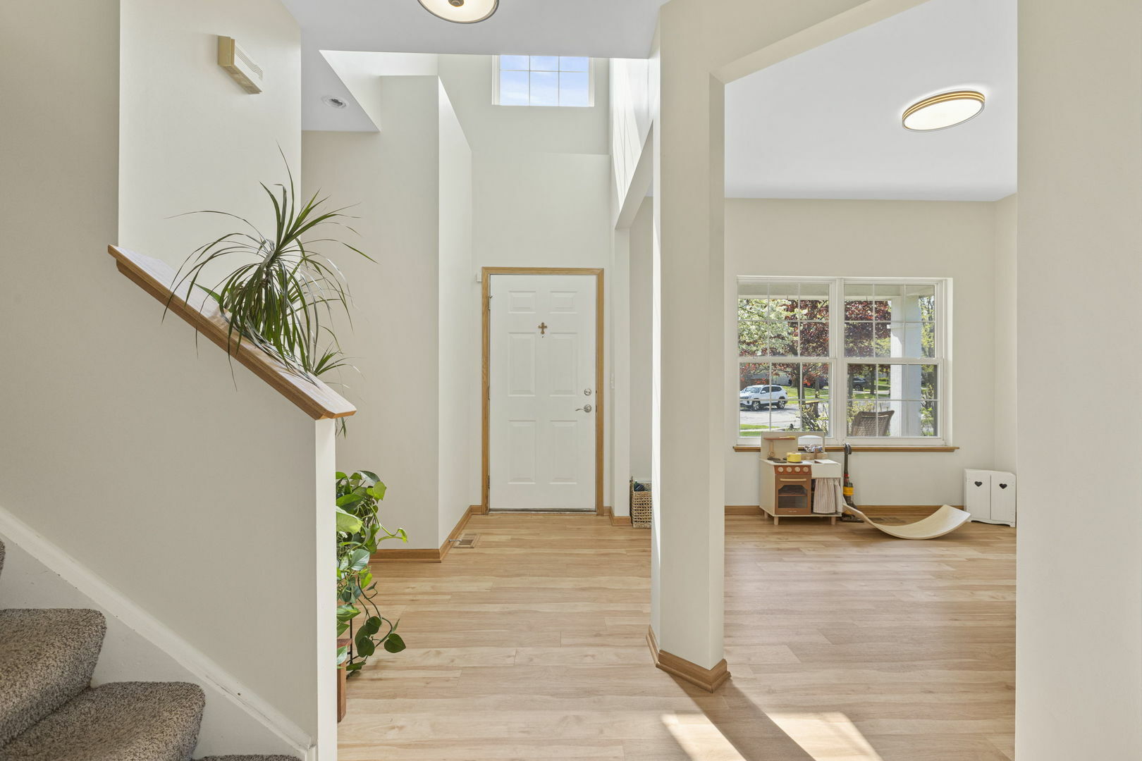 Property Photo: 223 Aspen Circle IL 60136
