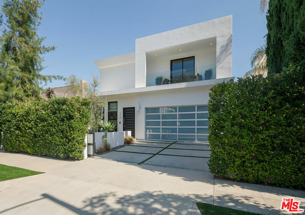 Property Photo: 128 S Almont Drive CA 90048
