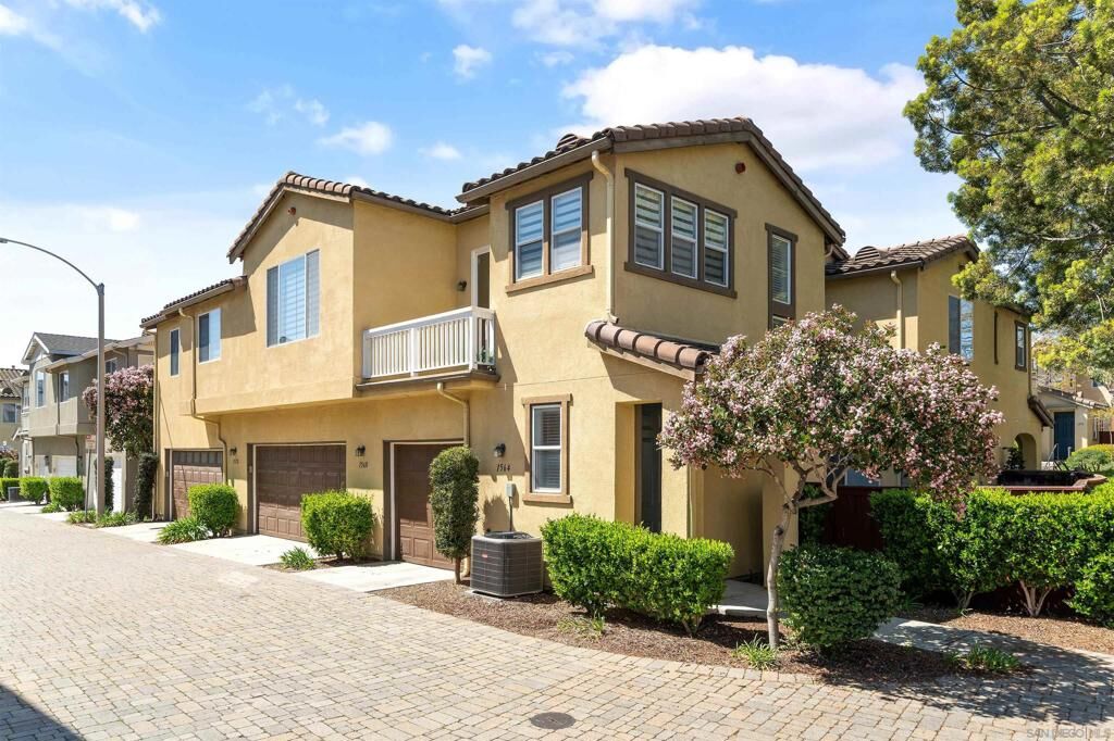 Property Photo:  1564 Rose Garden Ln  CA 91915 
