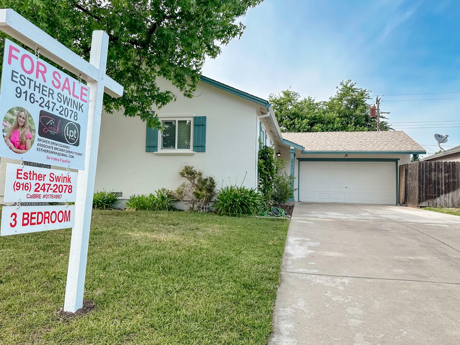 Property Photo: 2041 Berg Avenue CA 95822