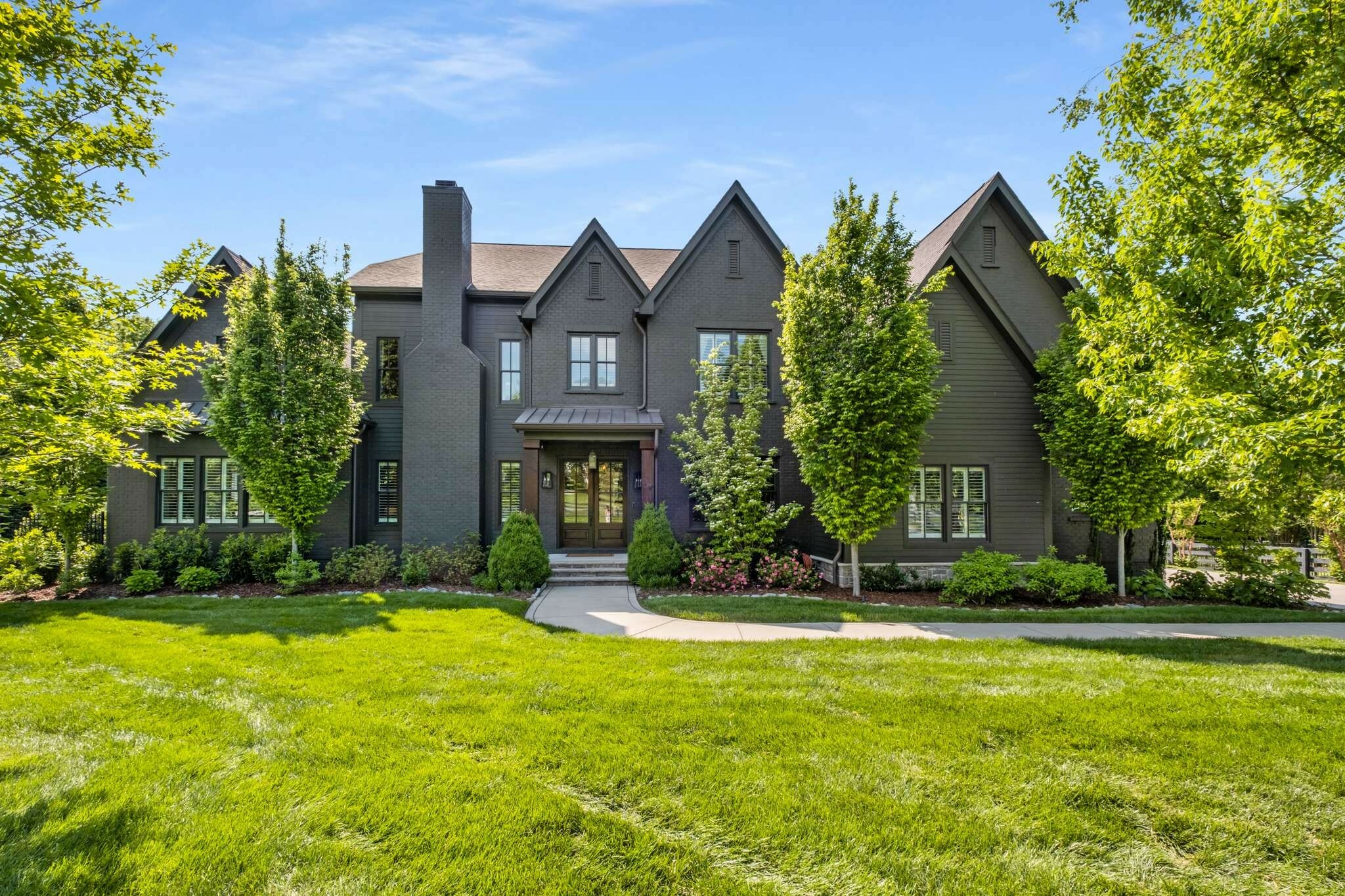 Property Photo:  4613 Chalmers Dr  TN 37215 