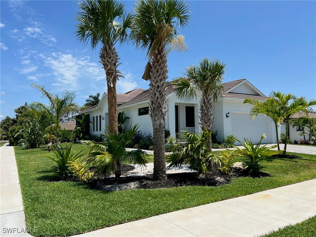 Property Photo: 548 5th Avenue FL 34145