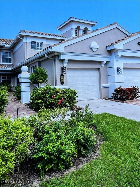Property Photo:  3975 Deer Crossing Court 102  FL 34114 
