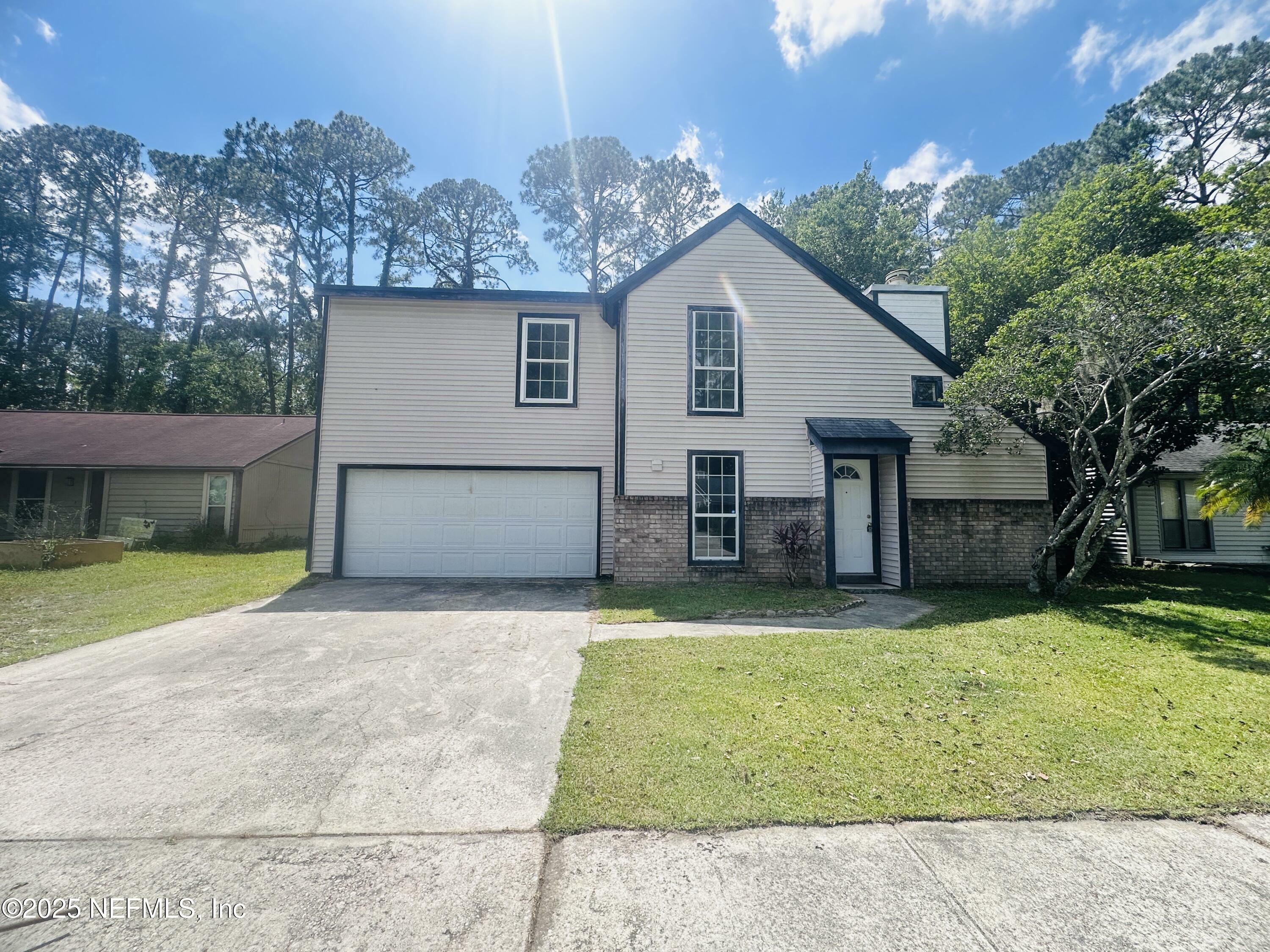 Property Photo: 10244 Pine Breeze Road W FL 32257