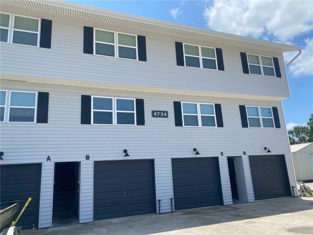 Property Photo: 4734 Pontchartrain Drive B LA 70458