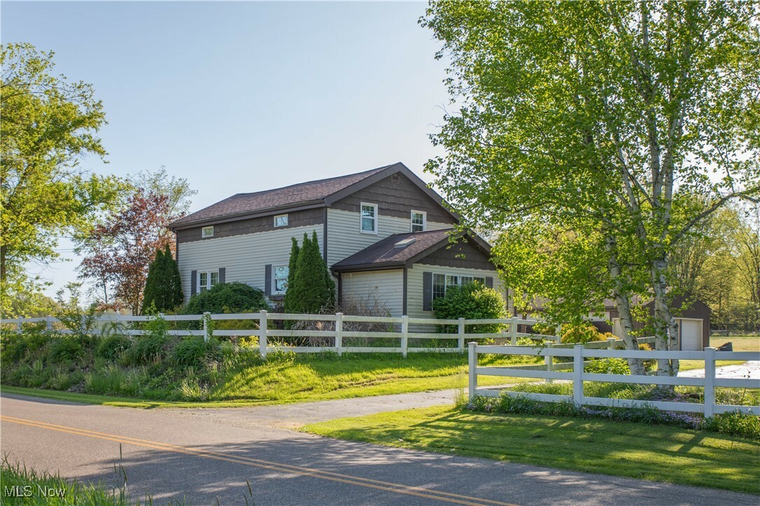 Property Photo: 2948 Newton Falls OH 44444