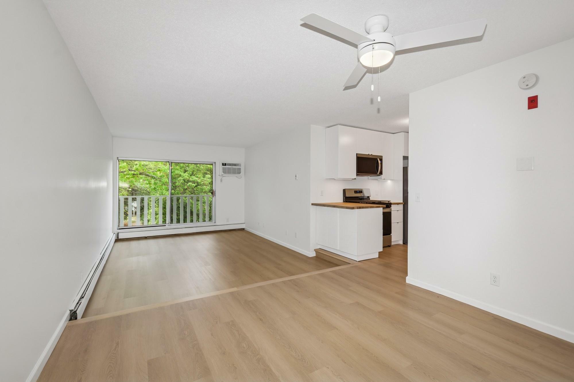 Property Photo: 1601 N Innsbruck Drive 313ne MN 55432
