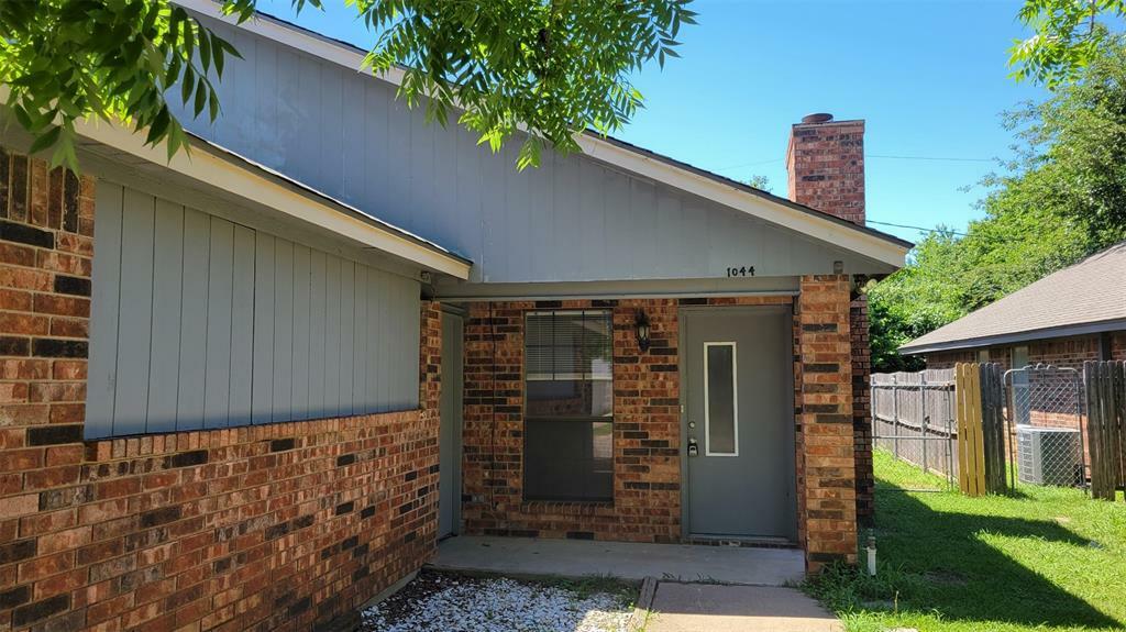 Property Photo: 1044 Irene Street TX 76028