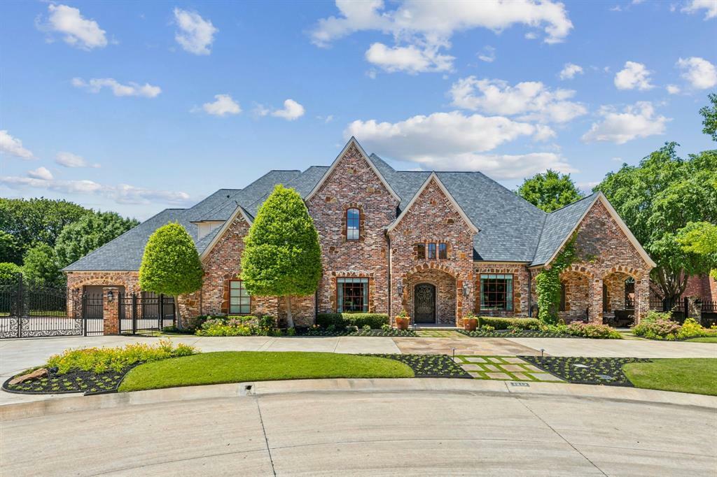 Property Photo:  1213 Clubhouse Court  TX 76092 