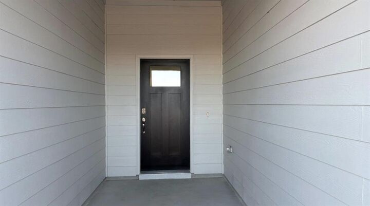 Property Photo: 1137 Keystone Drive TX 76048