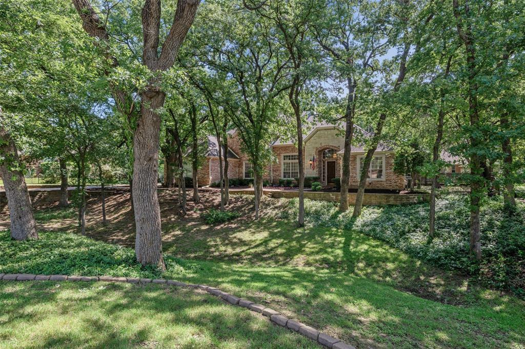 Property Photo: 1405 Dartmouth Drive TX 76092