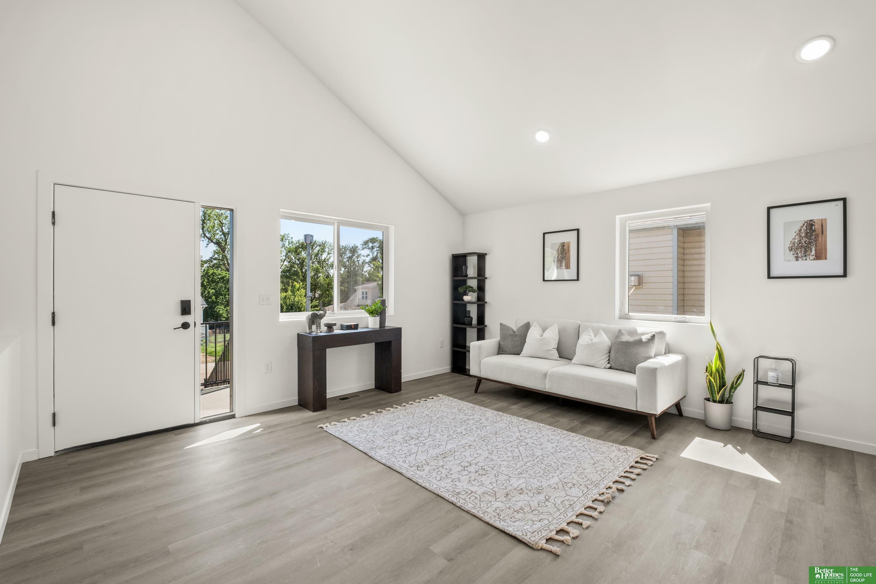 Property Photo: 3004 V Street NE 68107