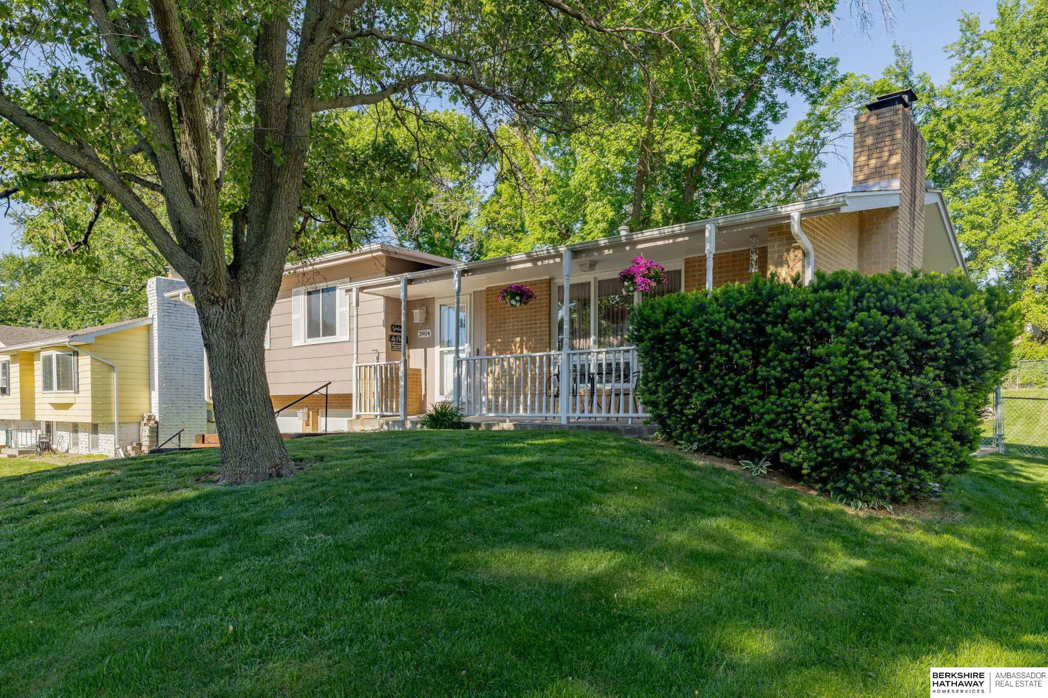 Property Photo: 3904 Terrace Drive NE 68134