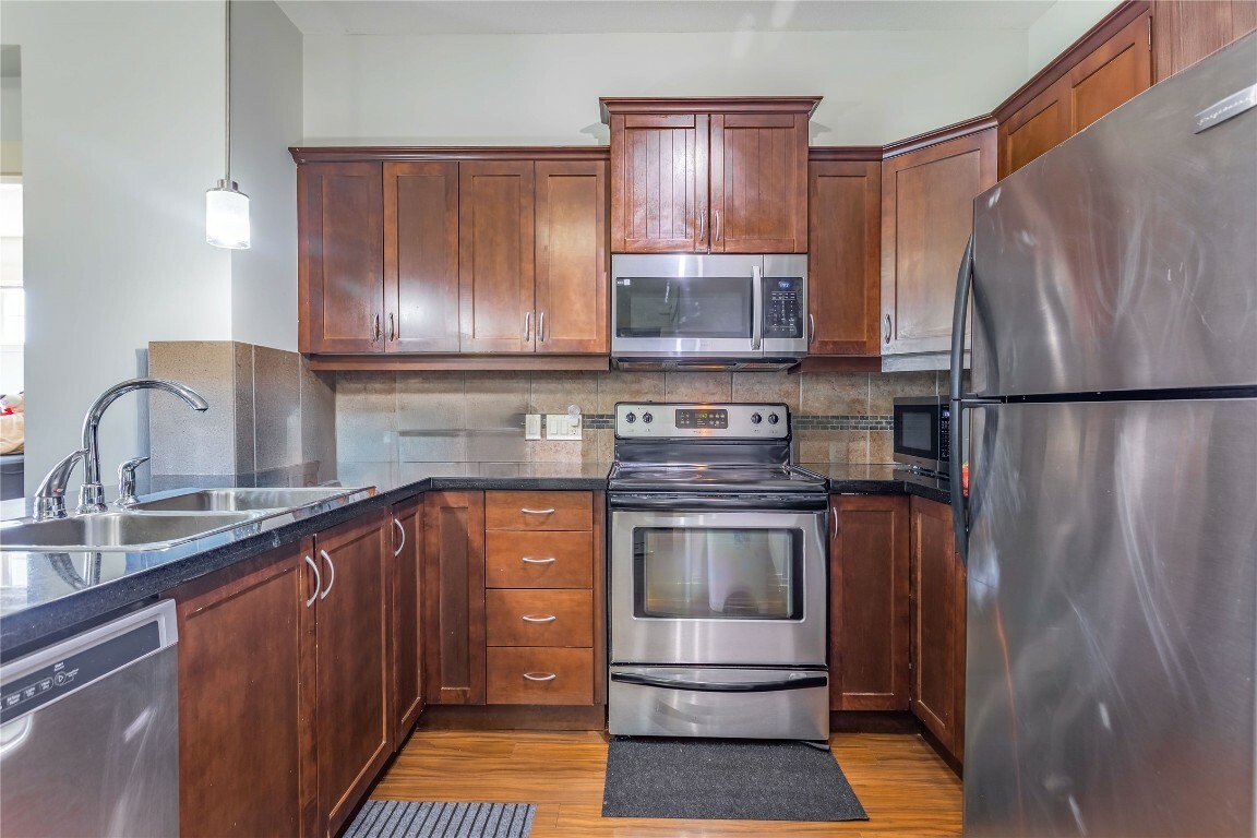 Photo de la propriété: 3533 Carrington Road 304 BC V4T 2W6