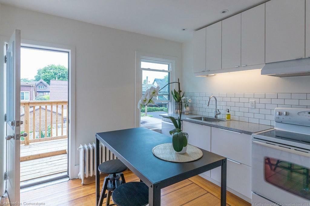 Photo de la propriété: 72 Sherman Avenue S 2 ON L8M 2P7