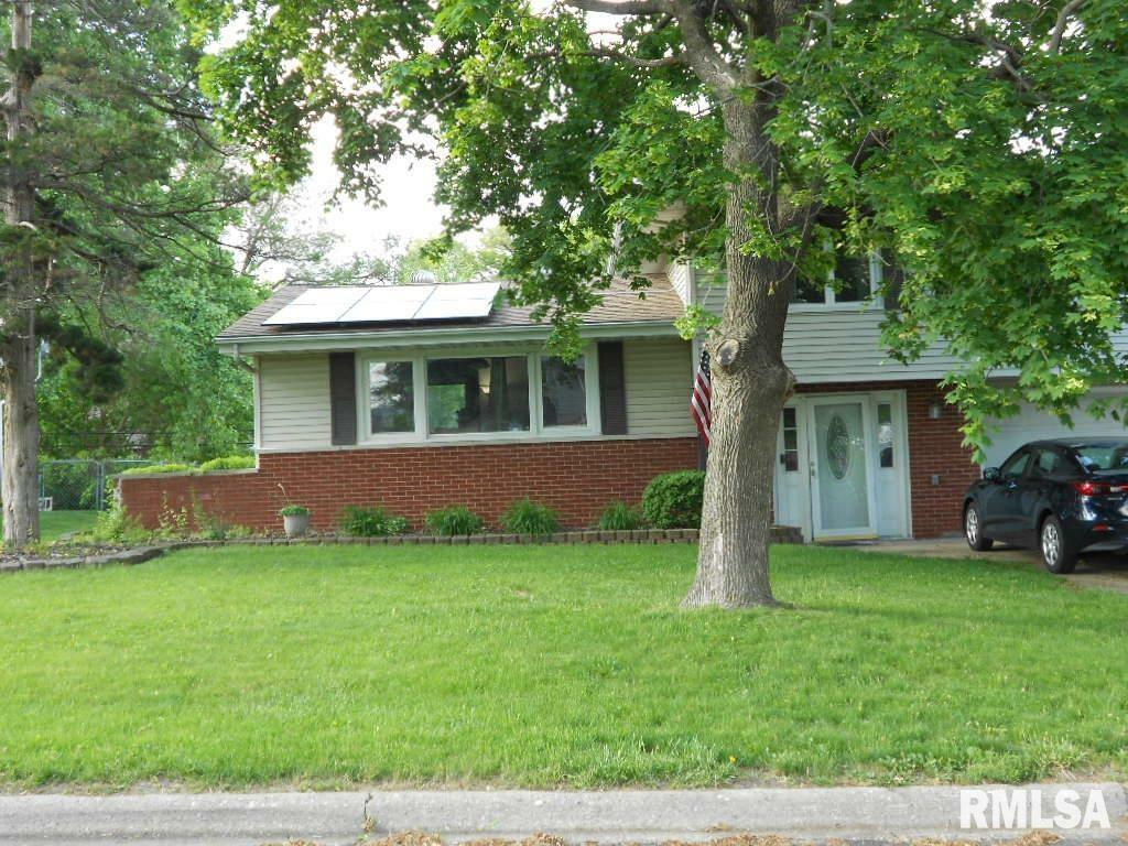 Property Photo: 11 Rutledge Avenue IL 61607-2654