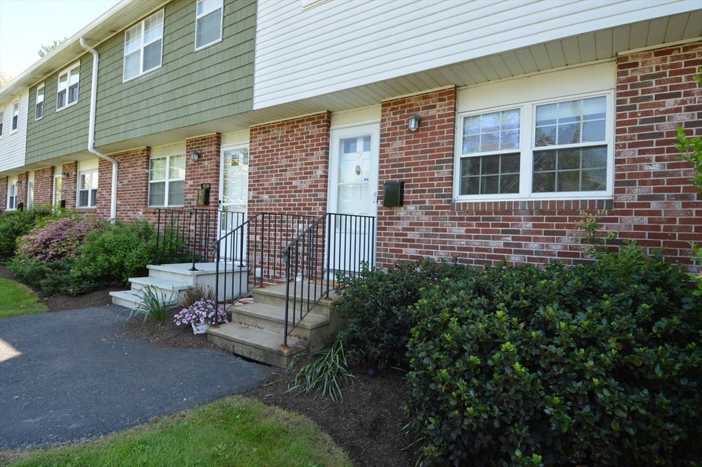 Property Photo: 17 Bayberry Circle 17 MA 02054