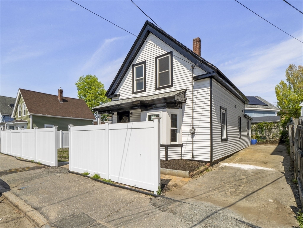 Property Photo:  7 Annis St  MA 01844 