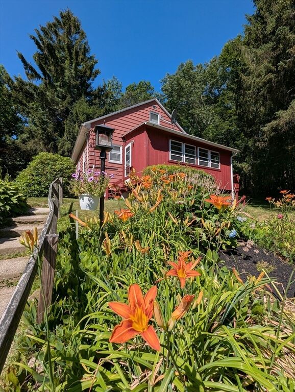 Property Photo:  154 Rawson St  MA 01524 
