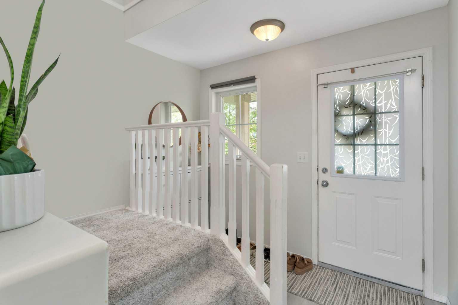 Property Photo: 16 Arthur Close AB T4R 3M5