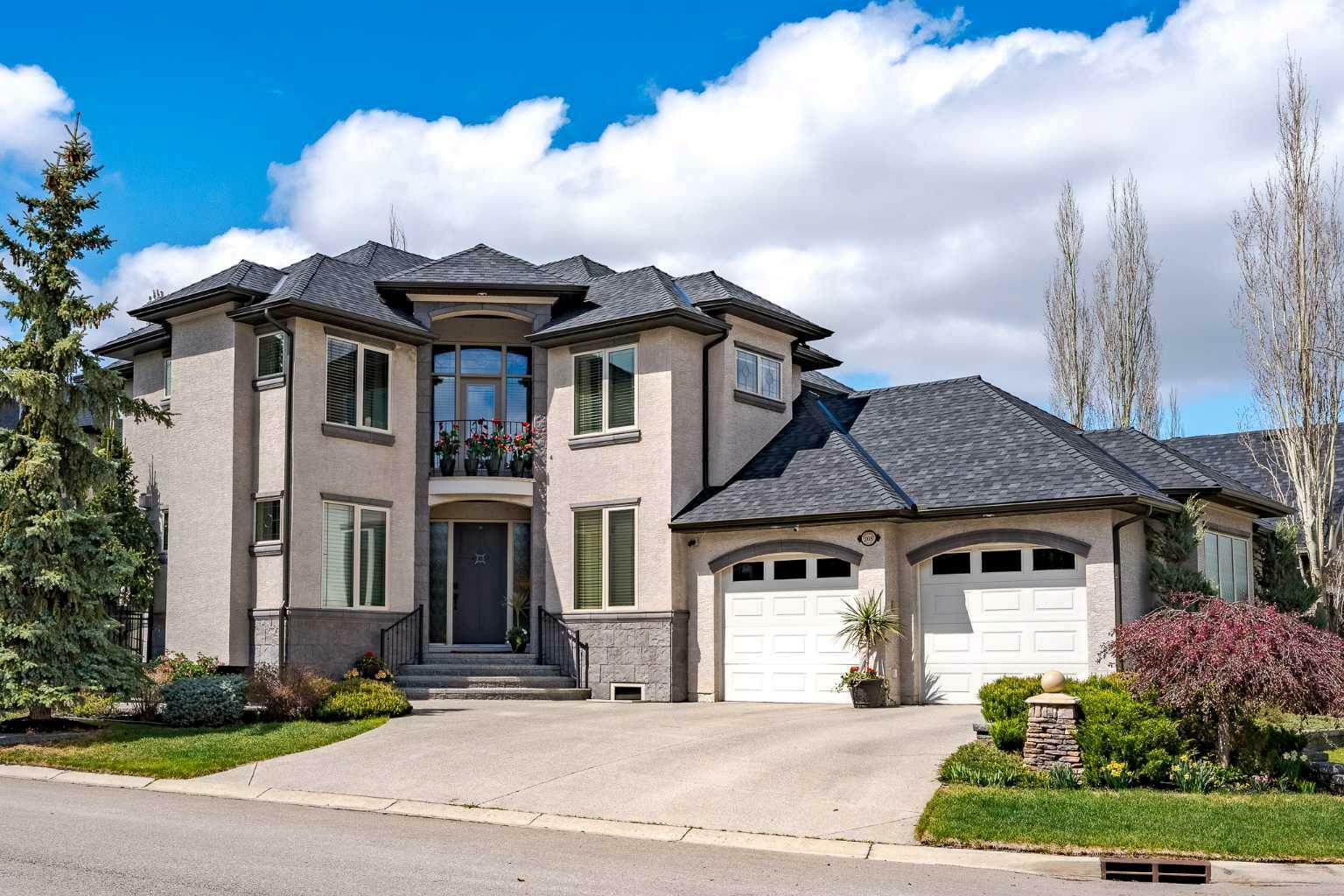 Property Photo: 208 Evergreen Circle SW AB T2Y 0B9