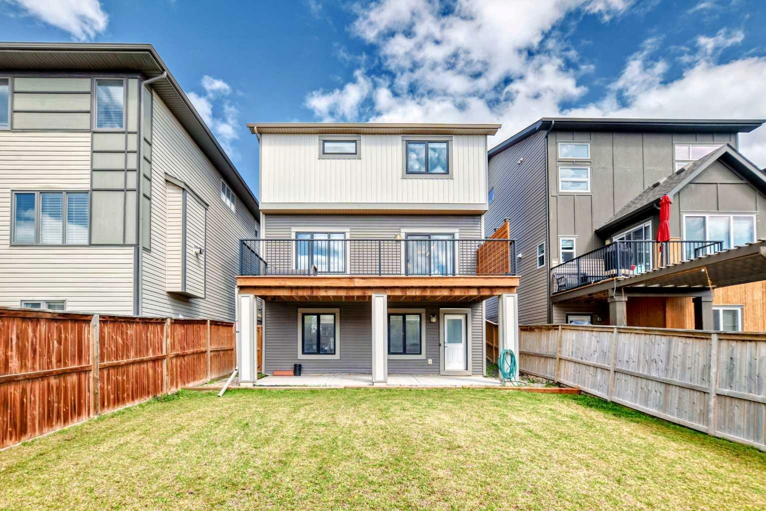 Property Photo: 67 Walden Green SE AB T2X 0Z4