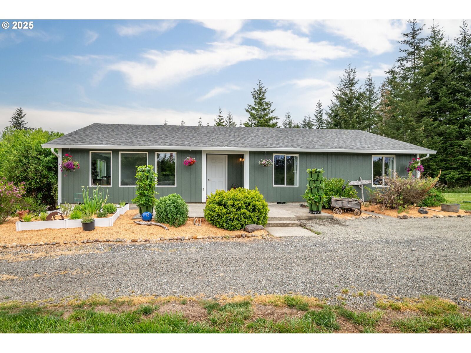 Property Photo: 718 Rhoades Rd WA 98596